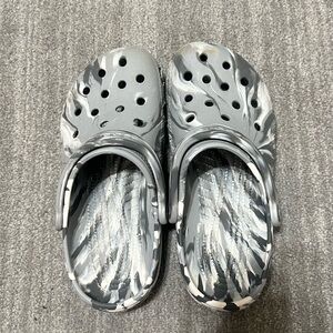 CROCS Gray Patterned Mules